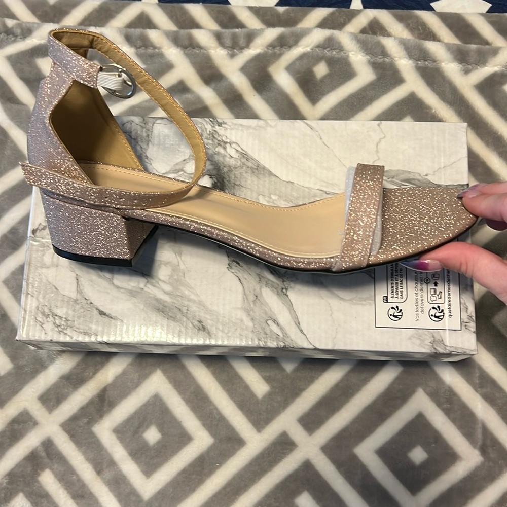 New In Box SHEIN Open Toe Strappy Low Block Heel in Gold/Sparkly Nude